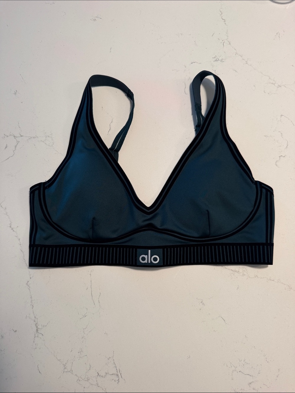 ALO Yoga Airlift Line Up Bra- Size XS